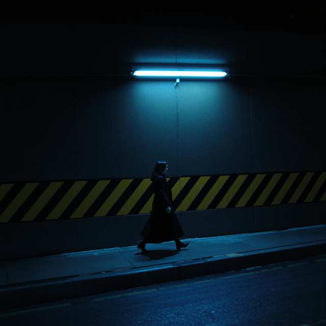 Strach przed ciemnością - objawy i przyczyny