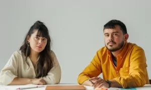 Jakie zachowanie terapeuty jest nieetyczne?